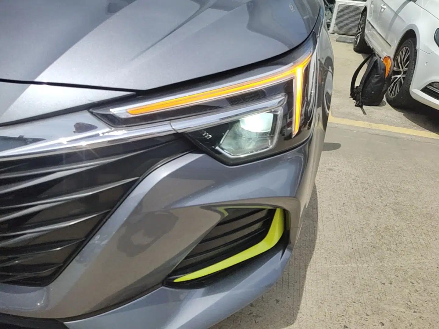 Roewe i6 MAX 2020 300TGI Automatic "Swell Cool Smart Drive" Edition — миниатюра 9