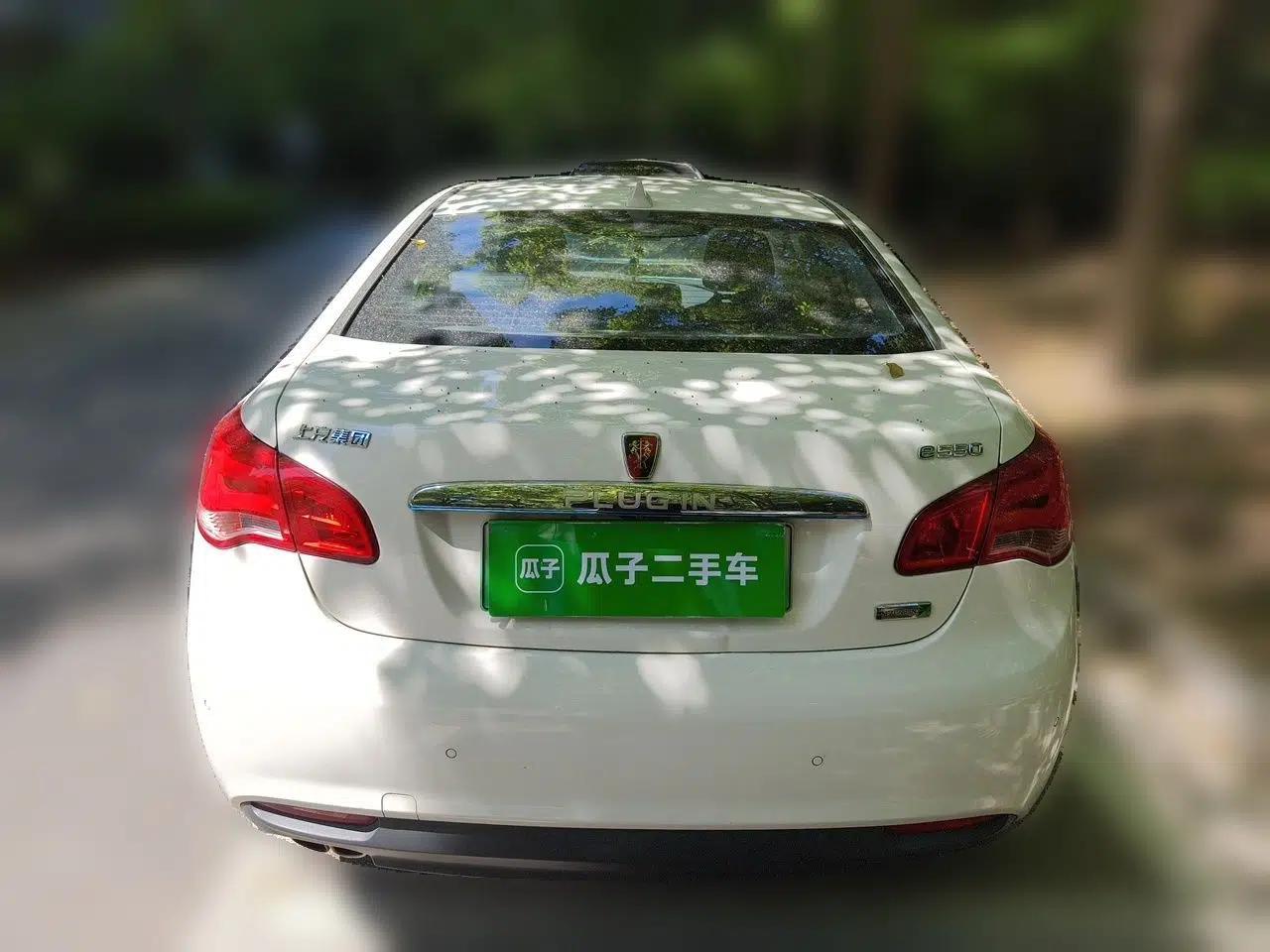 Roewe e550 2016 Deluxe Edition — миниатюра 5