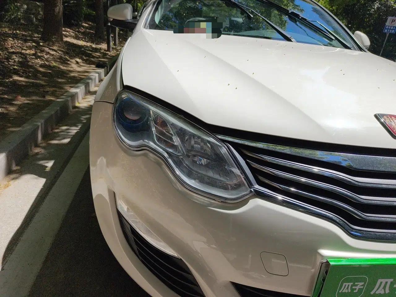 Roewe e550 2016 Deluxe Edition — миниатюра 7