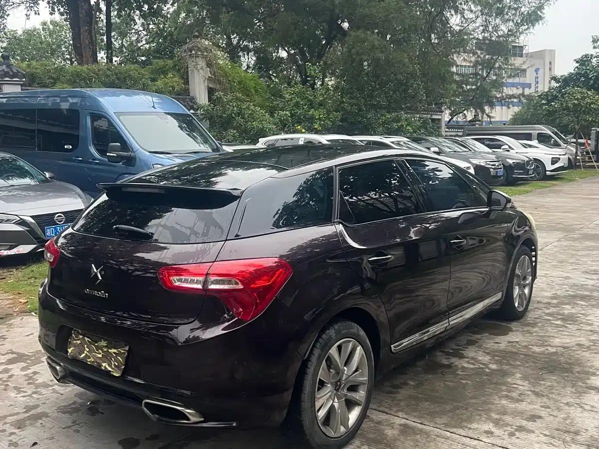 DS 5 2014 1.6T Luxury Edition THP160 — миниатюра 14