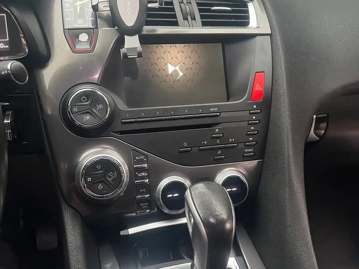 DS 5 2014 1.6T Luxury Edition THP160 — миниатюра 8