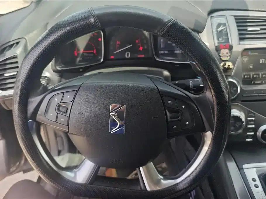 DS 5 2013 1.6T Luxury Edition THP160 — миниатюра 15