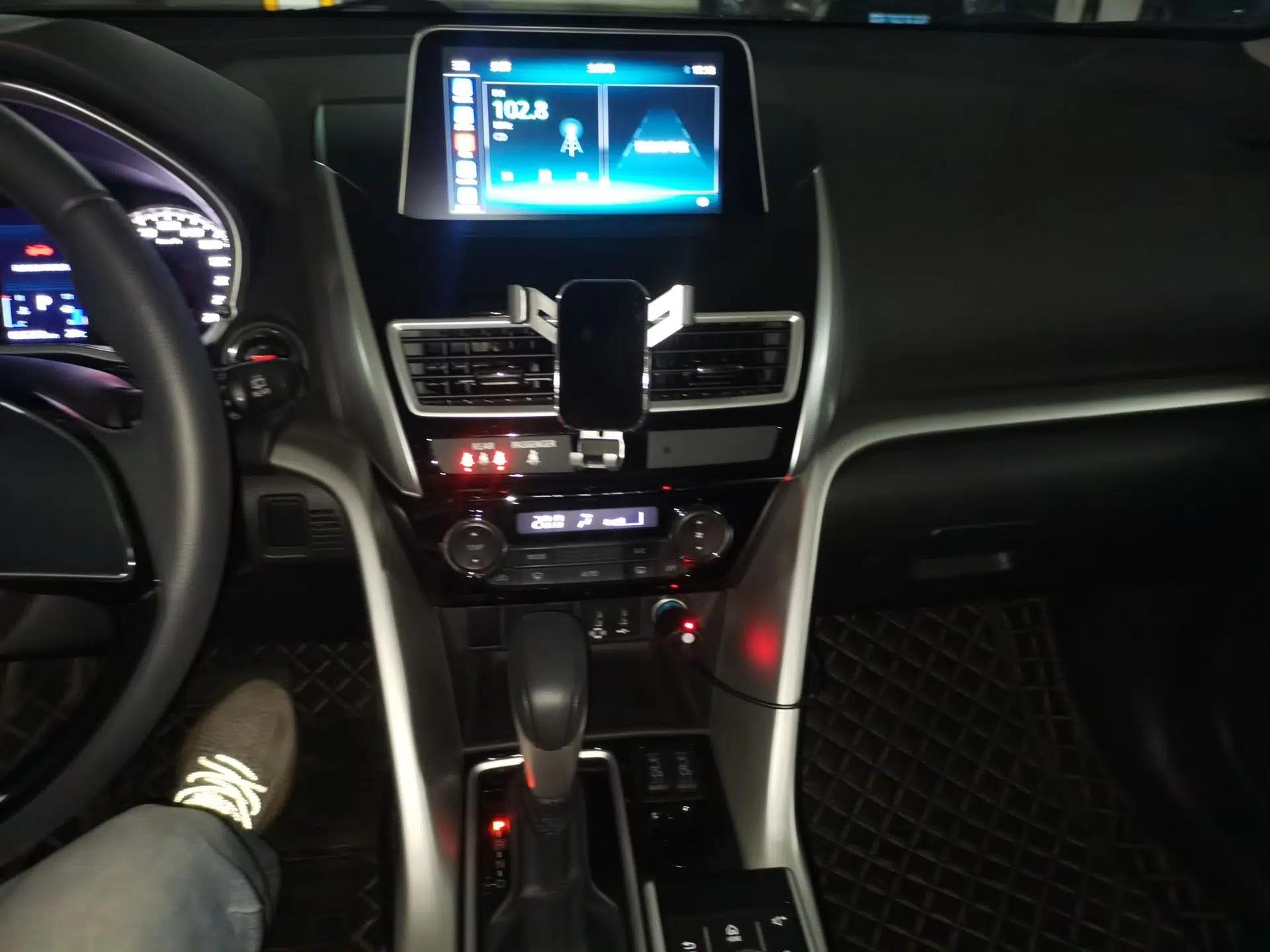 Mitsubishi Eclipse Cross 2019 1.5T CVT Two-Wheel Drive Dream Edition China VI Standard — миниатюра 10
