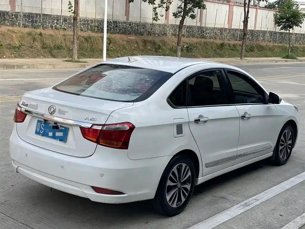 Dongfeng Fengshen A60 2016 Model 1.5L Automatic Deluxe — миниатюра 3