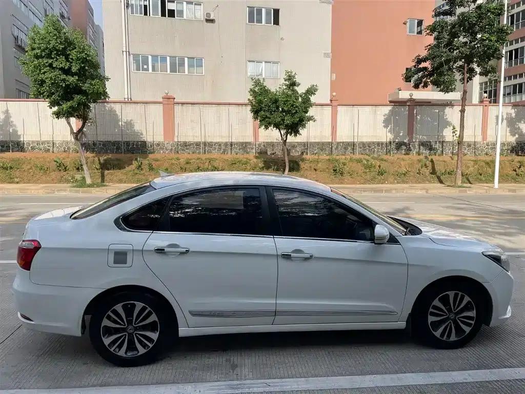 Dongfeng Fengshen A60 2016 Model 1.5L Automatic Deluxe — миниатюра 6