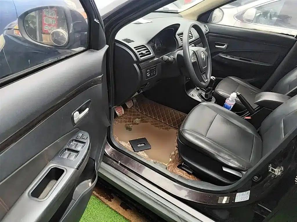 Fengguang 370 2016 1.5L Manual Elite Family Edition 7-Seater — миниатюра 16