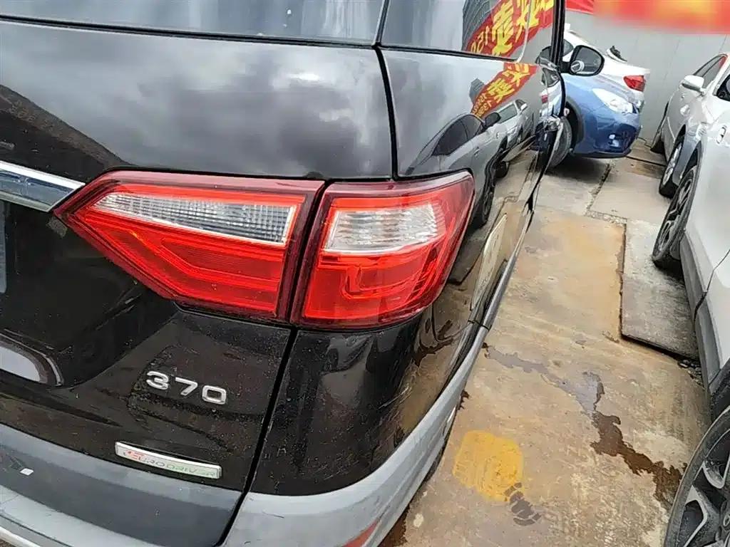 Fengguang 370 2016 1.5L Manual Elite Family Edition 7-Seater — миниатюра 8
