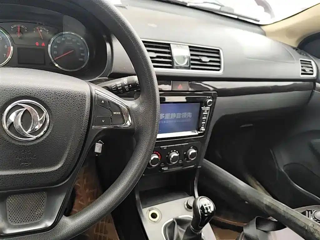 Fengguang 370 2016 1.5L Manual Elite Family Edition 7-Seater — миниатюра 10