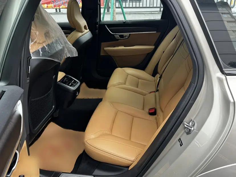 Volvo V90 2019 Cross Country T5 AWD Smart Range Version China V Standard — миниатюра 33