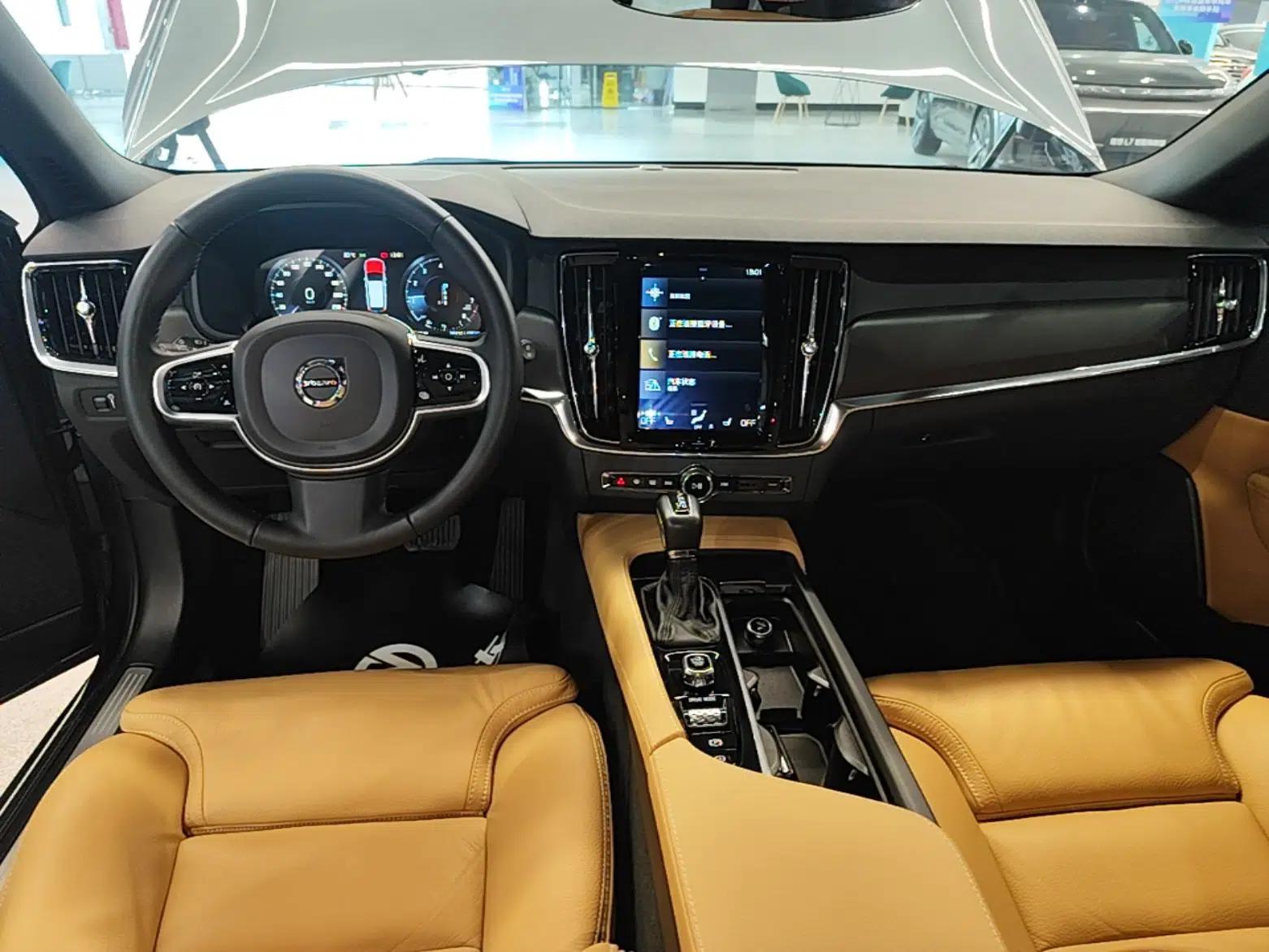 Volvo V90 2017 Cross Country T5 AWD Smart Range Edition — миниатюра 16