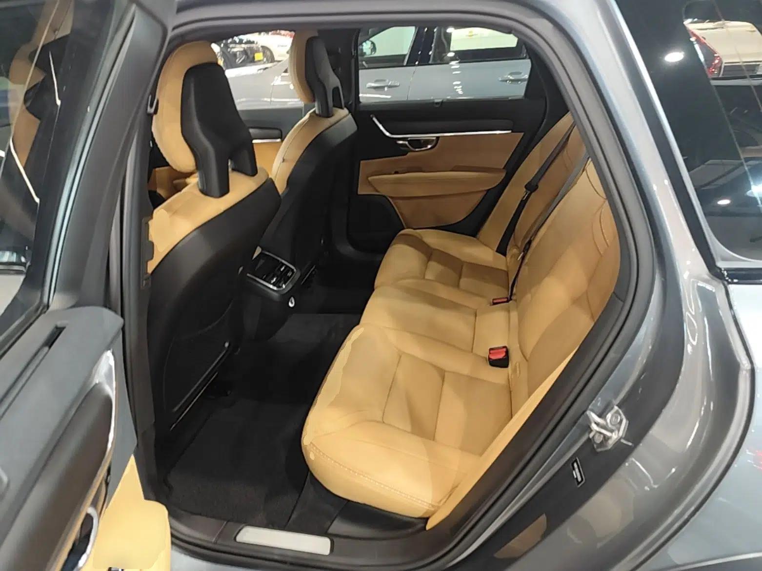 Volvo V90 2017 Cross Country T5 AWD Smart Range Edition — миниатюра 20
