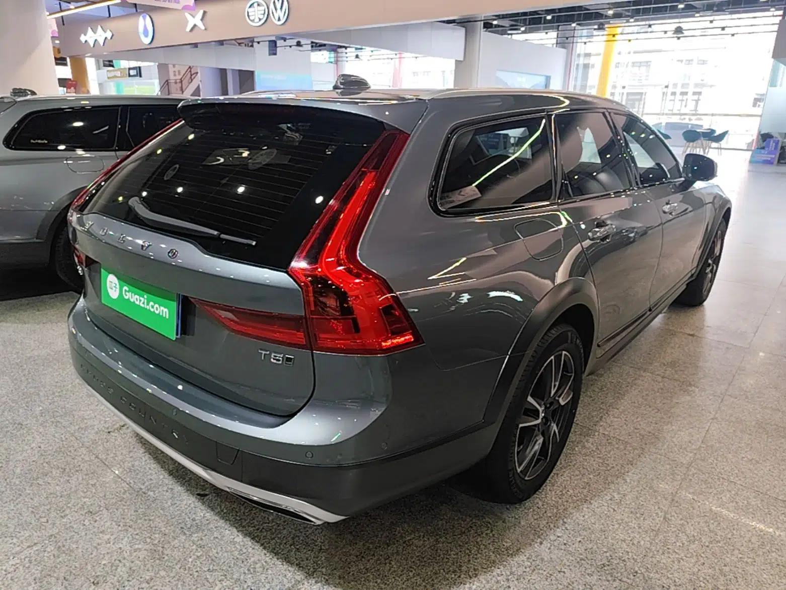 Volvo V90 2017 Cross Country T5 AWD Smart Range Edition — миниатюра 6