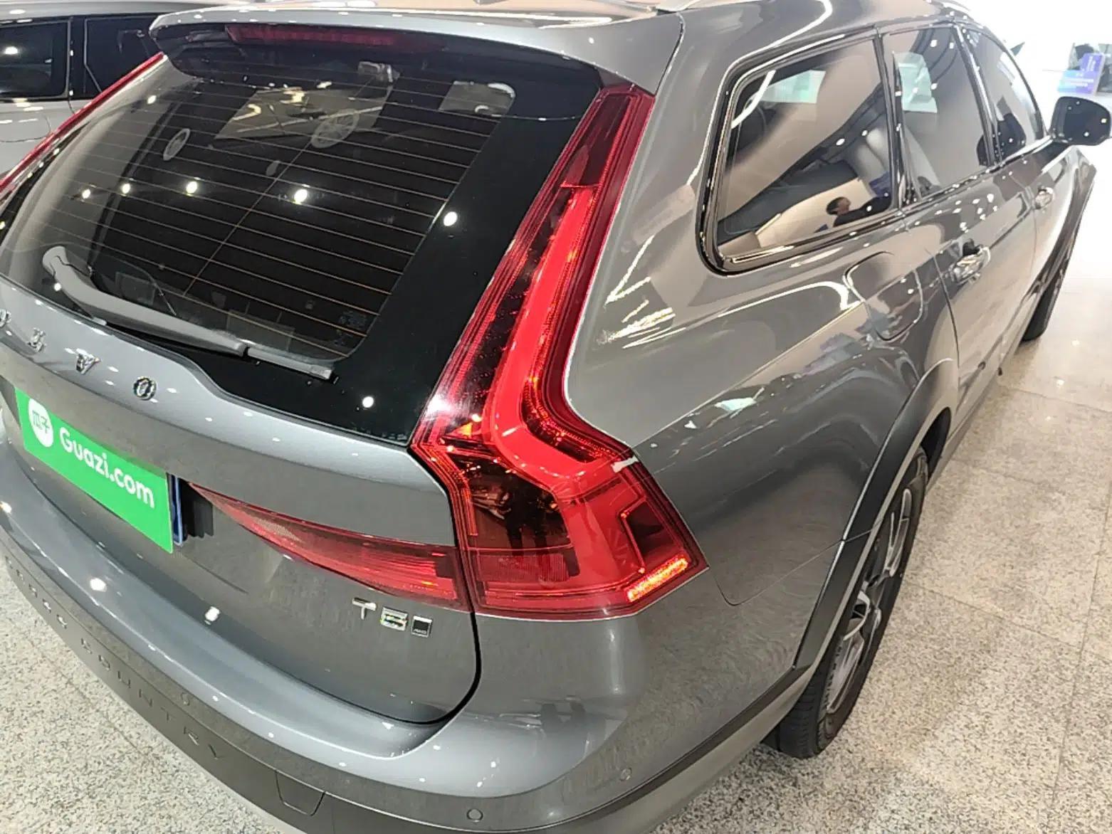 Volvo V90 2017 Cross Country T5 AWD Smart Range Edition — миниатюра 7