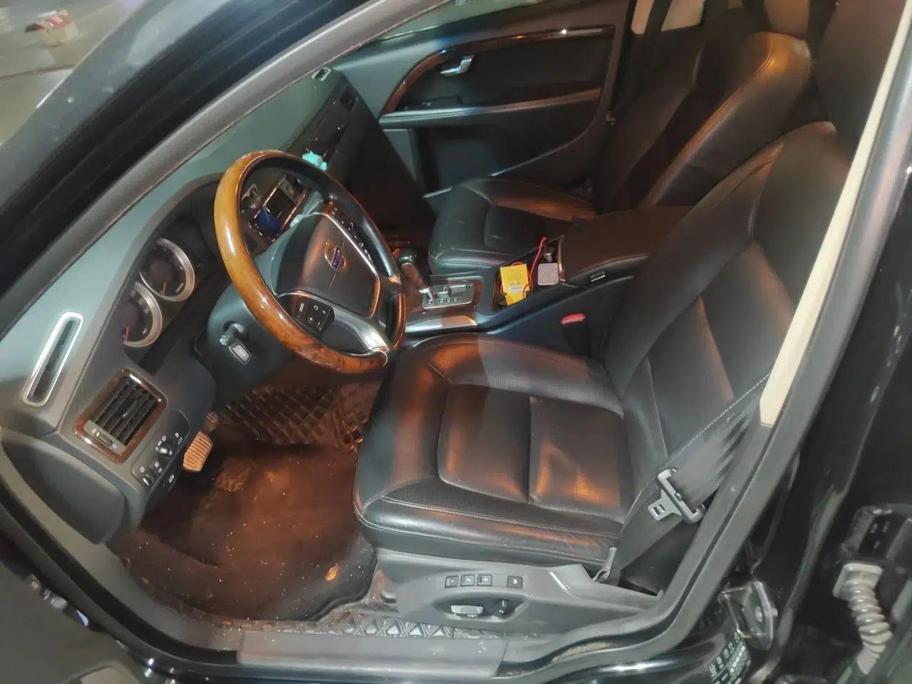 Volvo S80L 2011 2.0T ZhiZun Edition — миниатюра 16