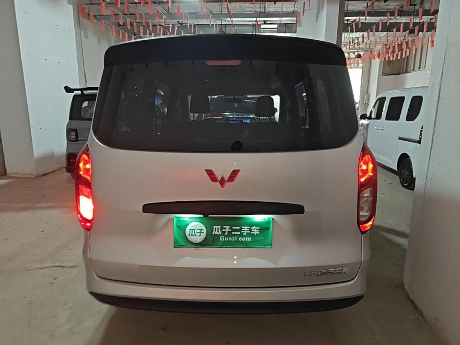 Wuling Hongguang New Energy 2024 All-Electric Model 300KM Standard Version — миниатюра 3