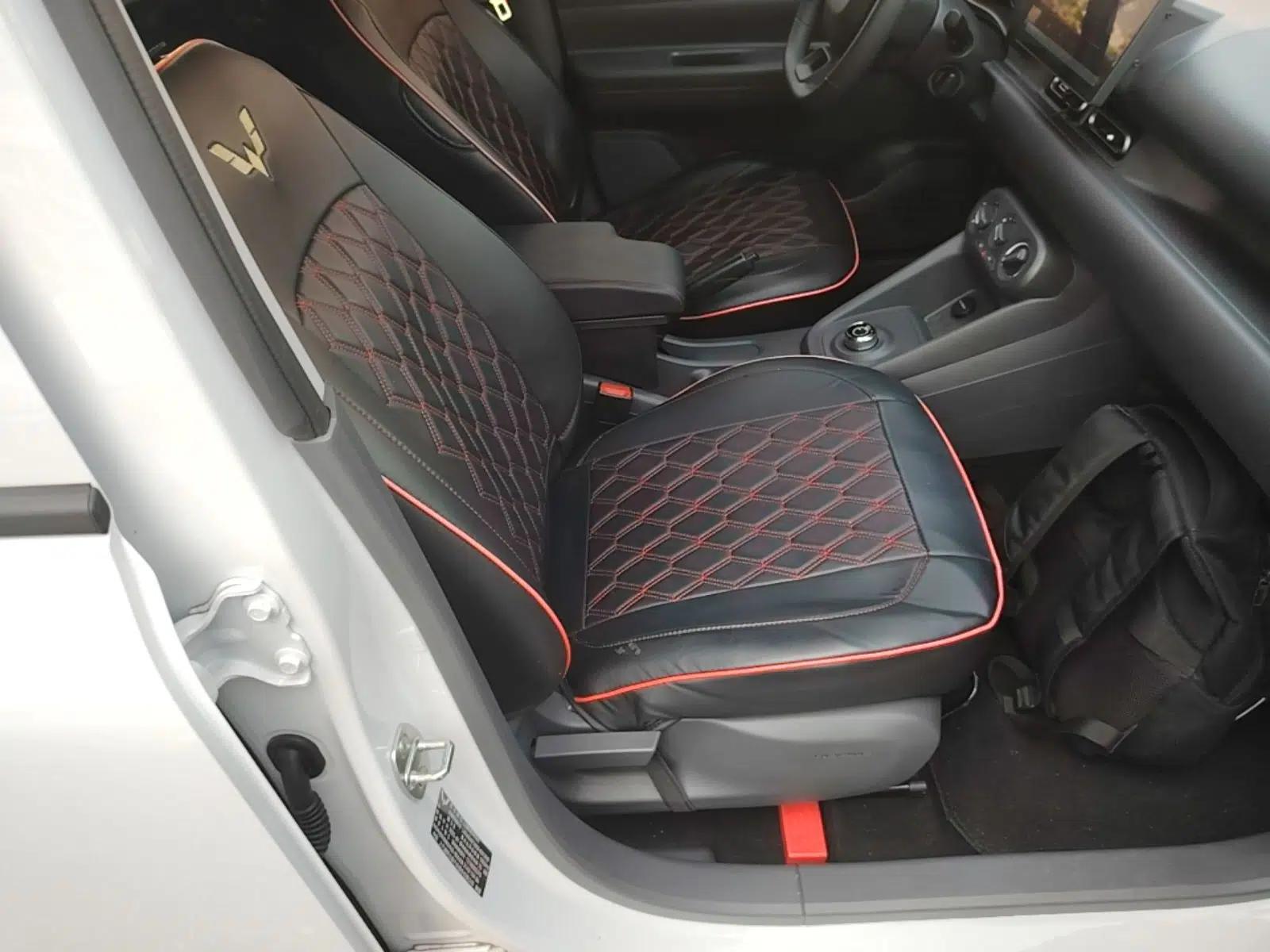 Wuling Hongguang New Energy 2024 All-Electric Model 300KM Standard Version — миниатюра 23