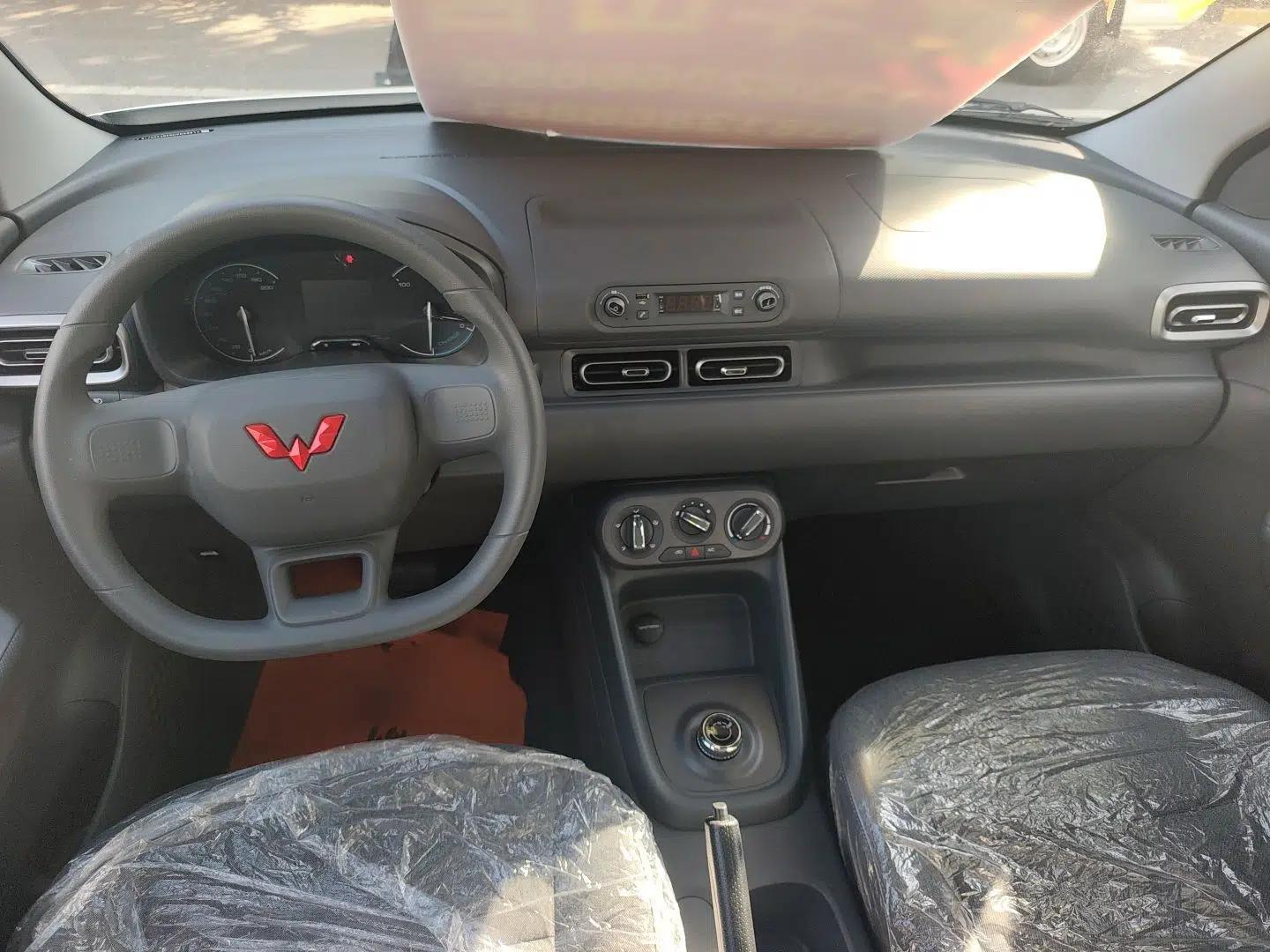 Wuling Hongguang New Energy 2025 Extended-Range Hybrid 50 km Utility Version — миниатюра 24