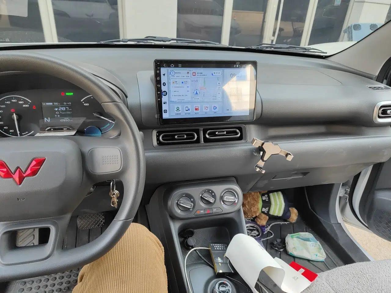 Wuling Hongguang New Energy 2024 All-Electric Model 300KM Practical Version — миниатюра 14