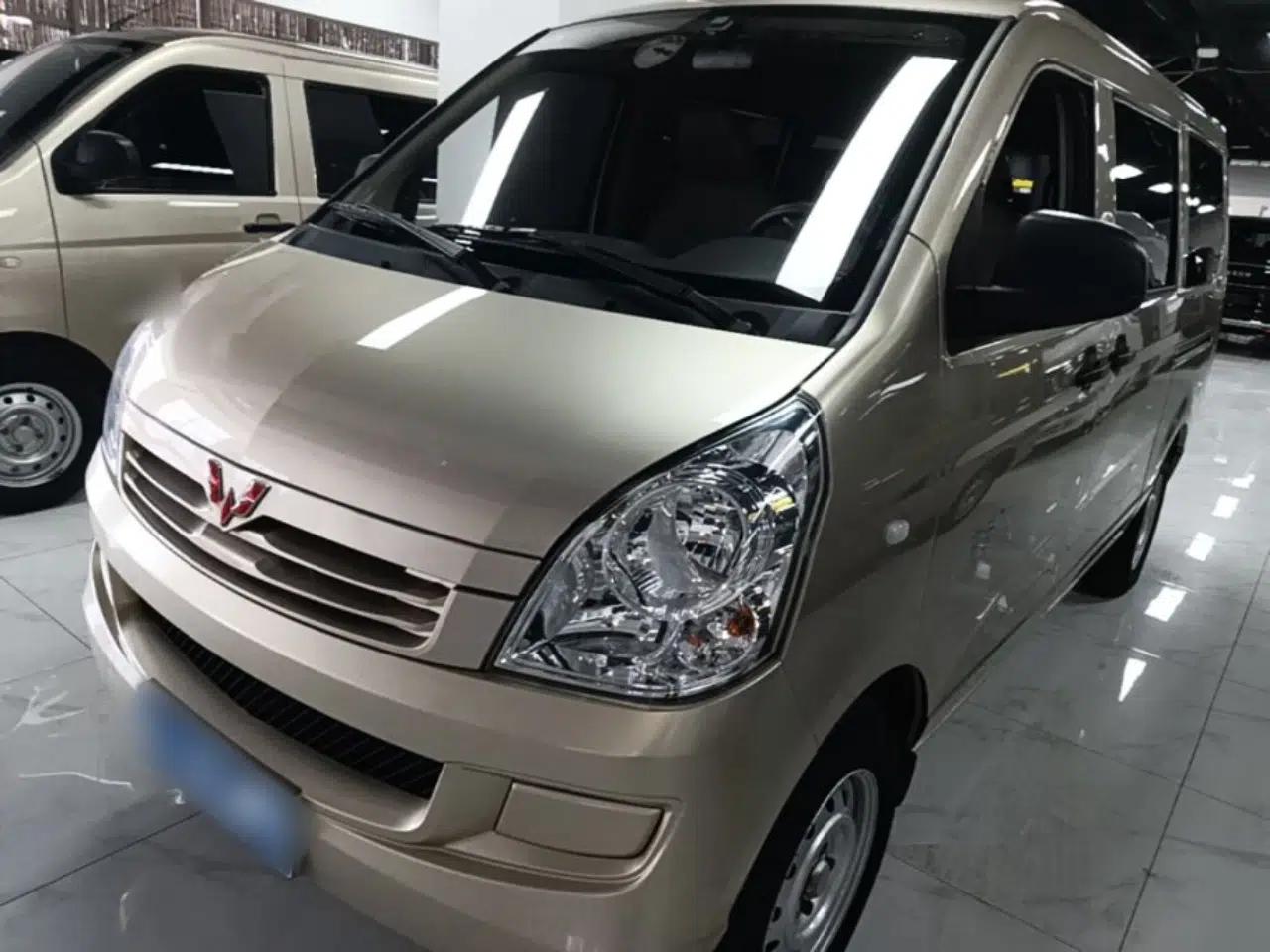 Wuling Rongguang S 2023 1.5L Base Version 5/7 Seats — миниатюра 1
