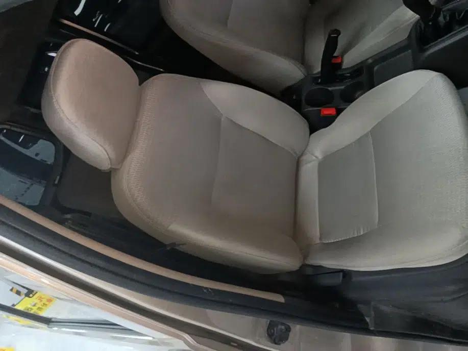 Wuling Rongguang S 2023 1.5L Base Version 5/7 Seats — миниатюра 23
