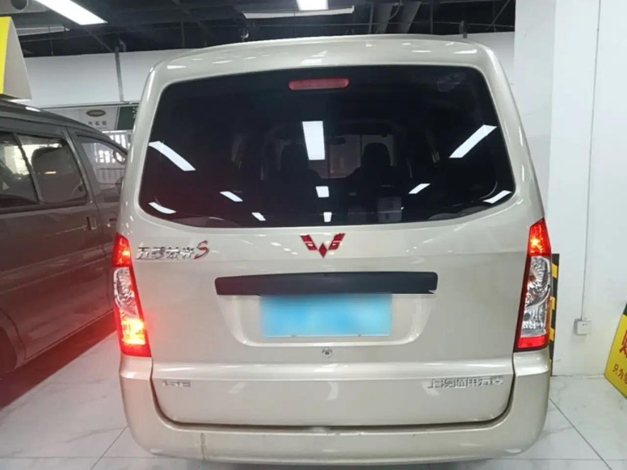 Wuling Rongguang S 2023 1.5L Base Version 5/7 Seats — миниатюра 5