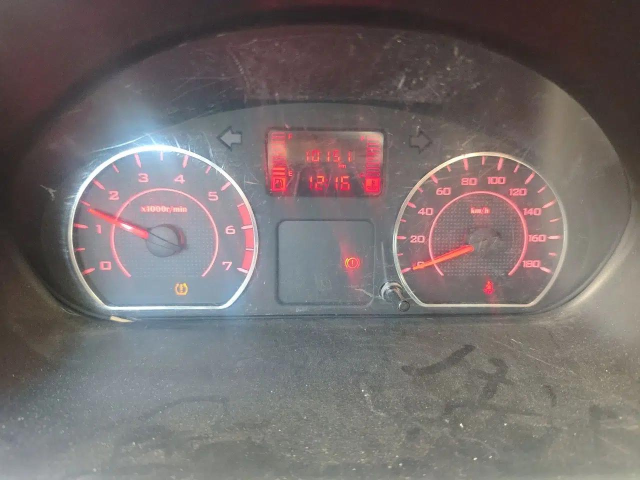 Wuling Rongguang S 2023 1.5L Base Version 5/7 Seats — миниатюра 12