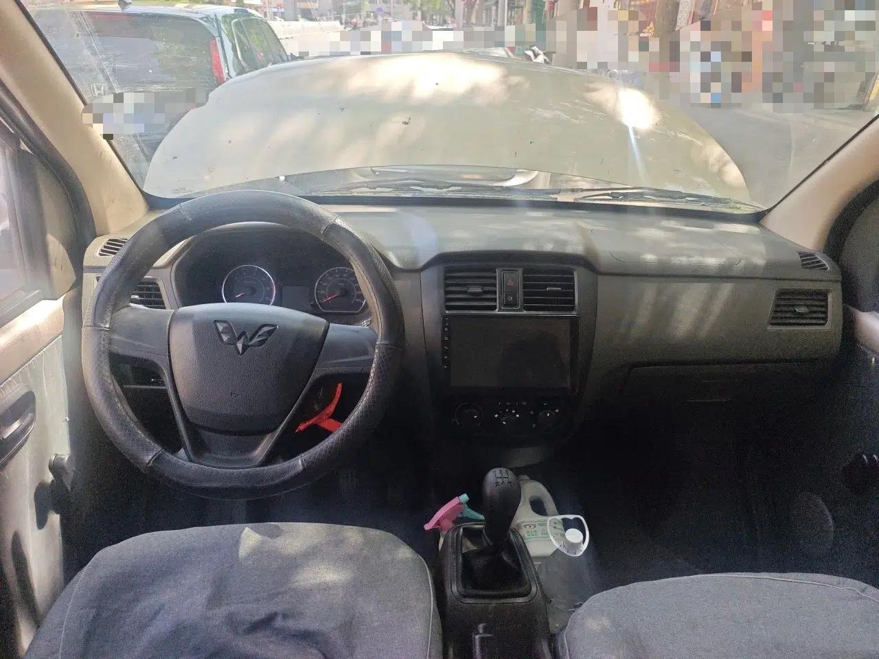 Wuling Rongguang S 2023 1.5L Base Version 5/7 Seats — миниатюра 10