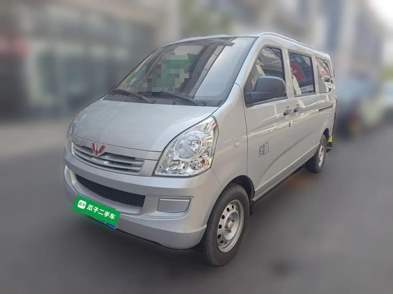 Wuling Rongguang S 2023 1.5L Base Version 5/7 Seats — миниатюра 1