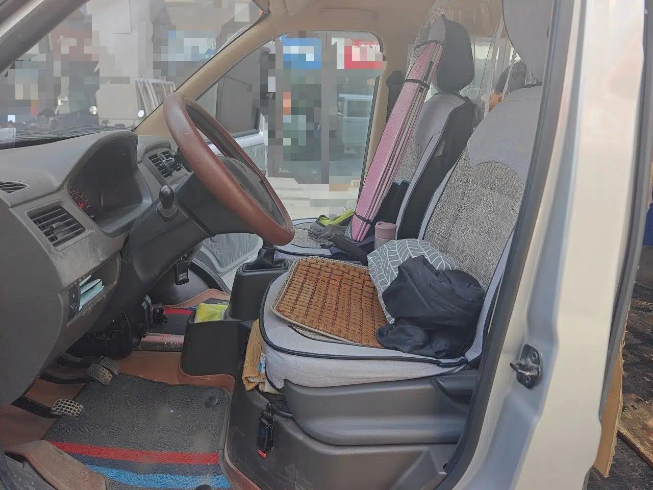 Wuling Rongguang S 2023 1.5L Base Version 5/7 Seats — миниатюра 16
