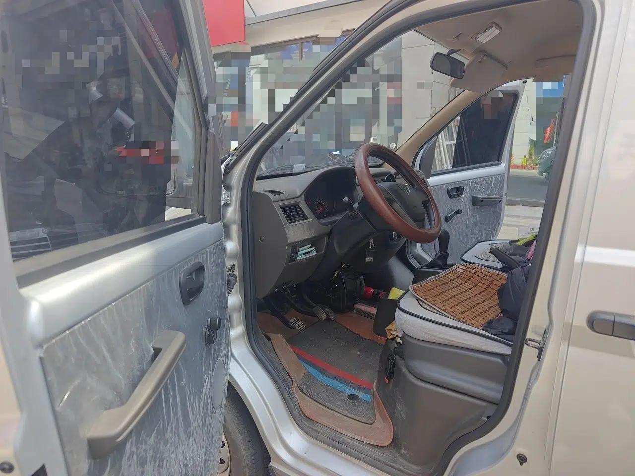 Wuling Rongguang S 2023 1.5L Base Version 5/7 Seats — миниатюра 17