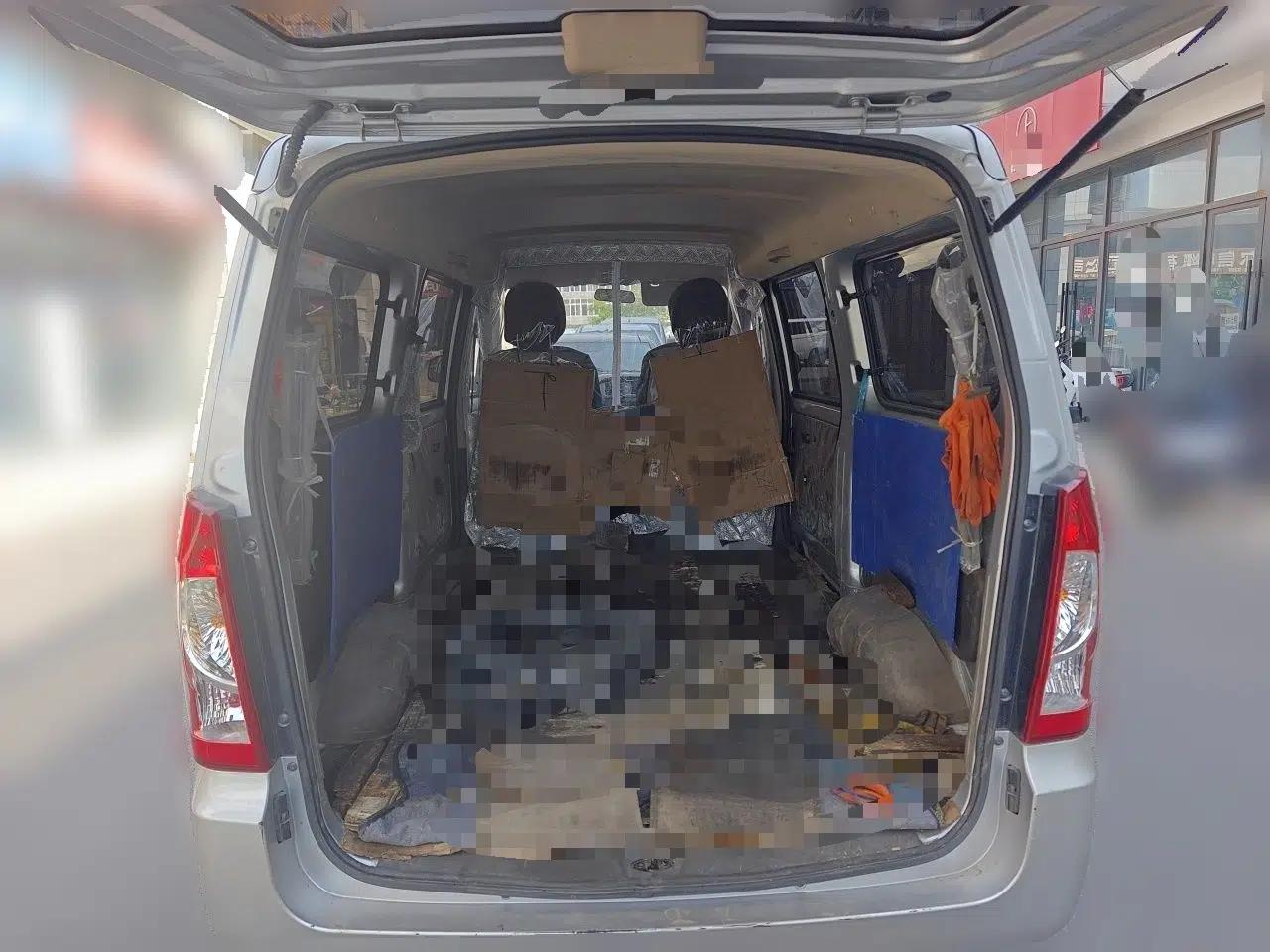 Wuling Rongguang S 2023 1.5L Base Version 5/7 Seats — миниатюра 20