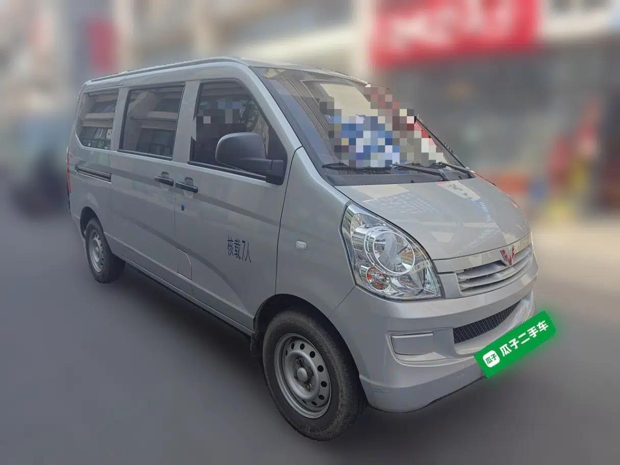 Wuling Rongguang S 2023 1.5L Base Version 5/7 Seats — миниатюра 3