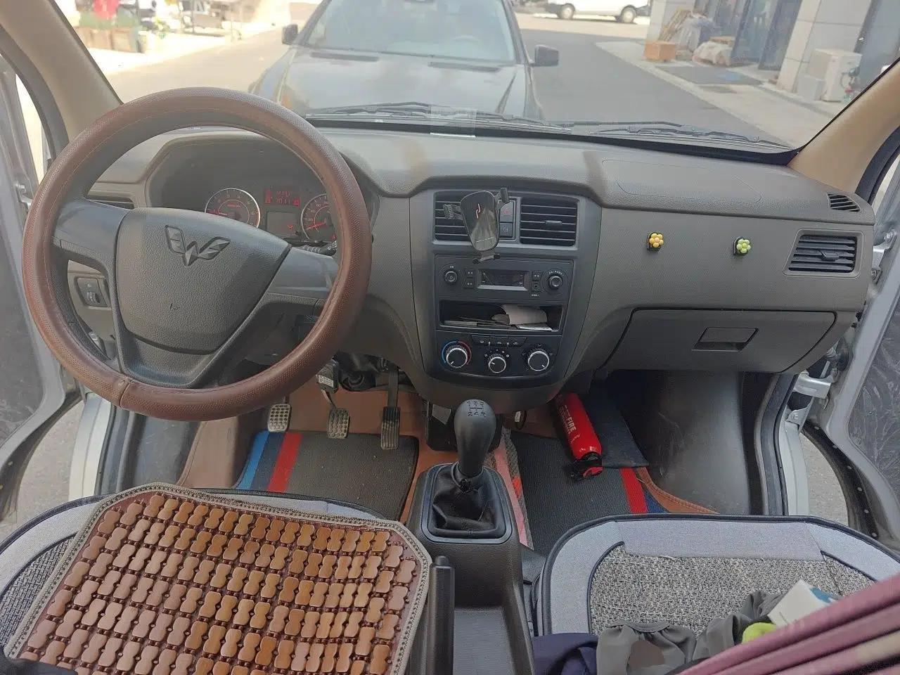 Wuling Rongguang S 2023 1.5L Base Version 5/7 Seats — миниатюра 10