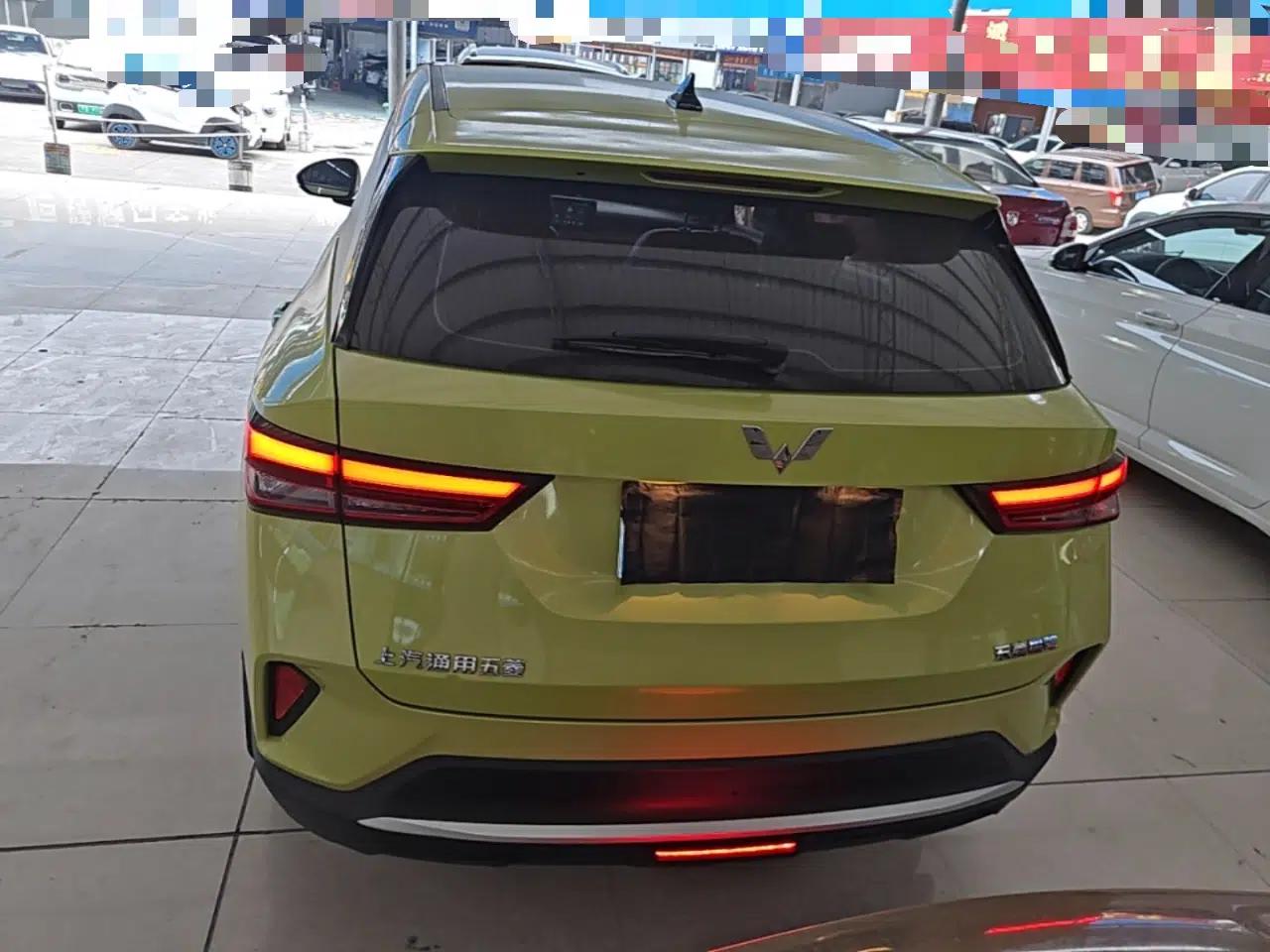 Wuling Alvez 2022 1.5L CVT Comfort Edition — миниатюра 5