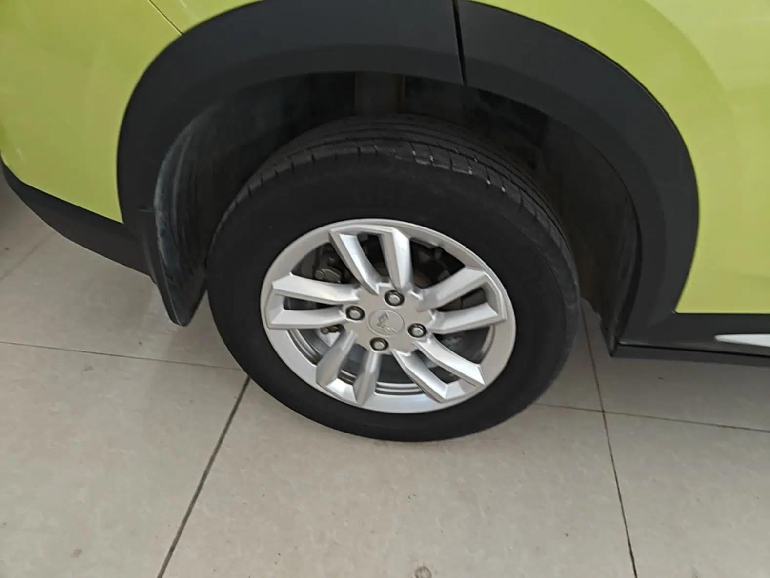 Wuling Alvez 2022 1.5L CVT Comfort Edition — миниатюра 10