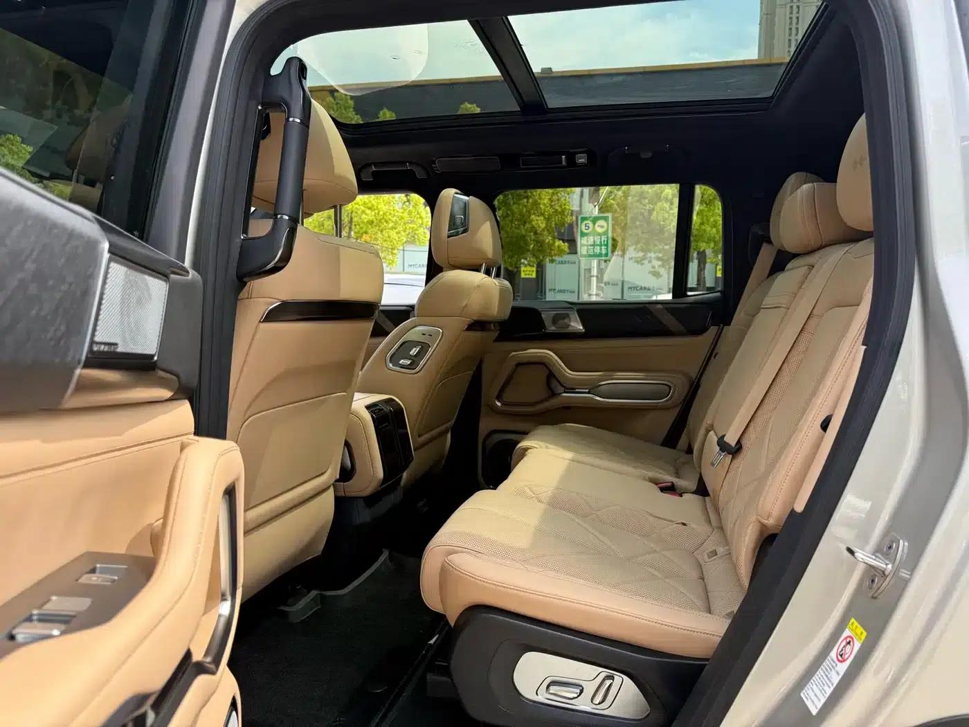 Leopard 8 2025 Smart & Brave Flagship Edition 7-Seater — миниатюра 12
