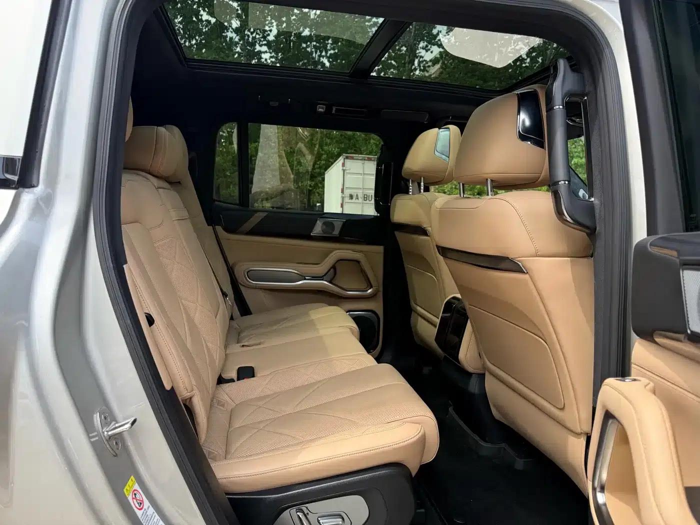 Leopard 8 2025 Smart & Brave Flagship Edition 7-Seater — миниатюра 14