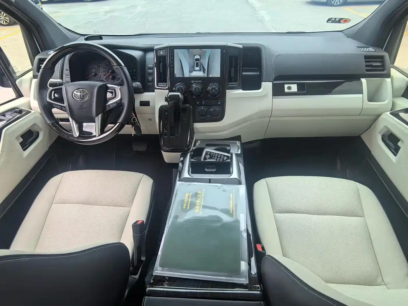 2022 HIACE 3.5L Middle East Edition — миниатюра 4