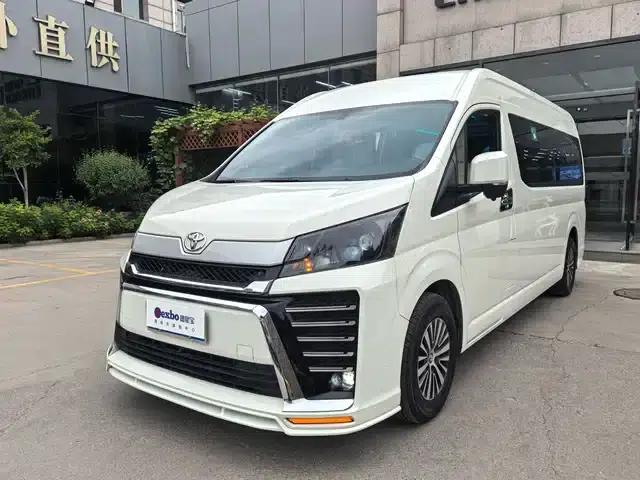 2022 HIACE 3.5L Middle East Edition