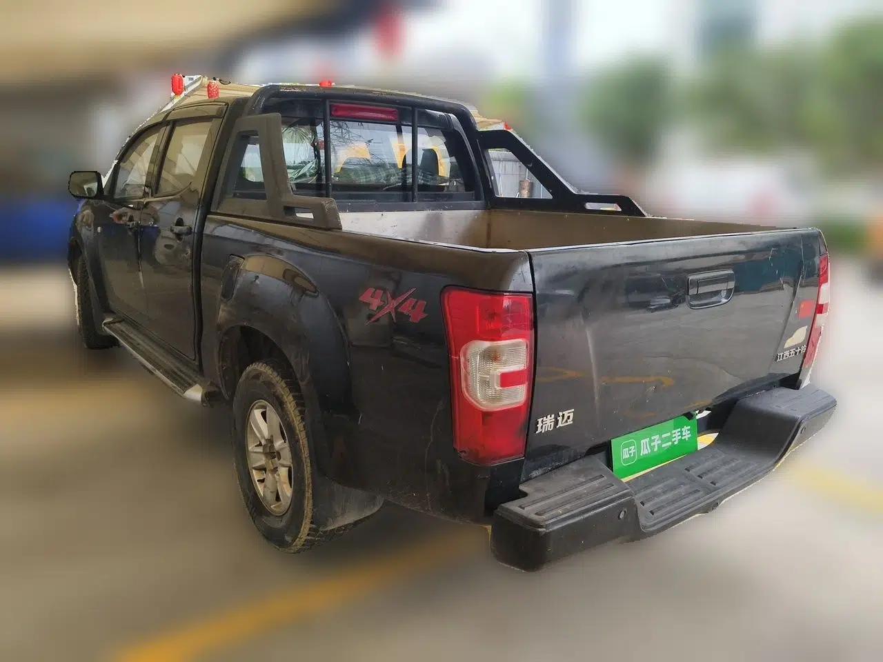 Isuzu JLM 2018 2.5T Four-Wheel Drive Diesel Luxury Version with Extended Cargo Bed JE4D25Q5A — миниатюра 4