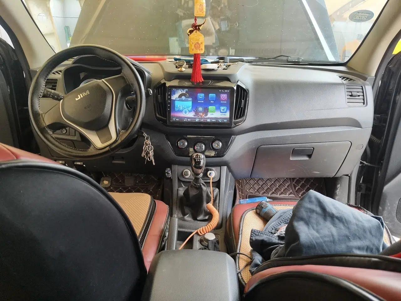 Isuzu JLM 2018 2.5T Four-Wheel Drive Diesel Luxury Version with Extended Cargo Bed JE4D25Q5A — миниатюра 10