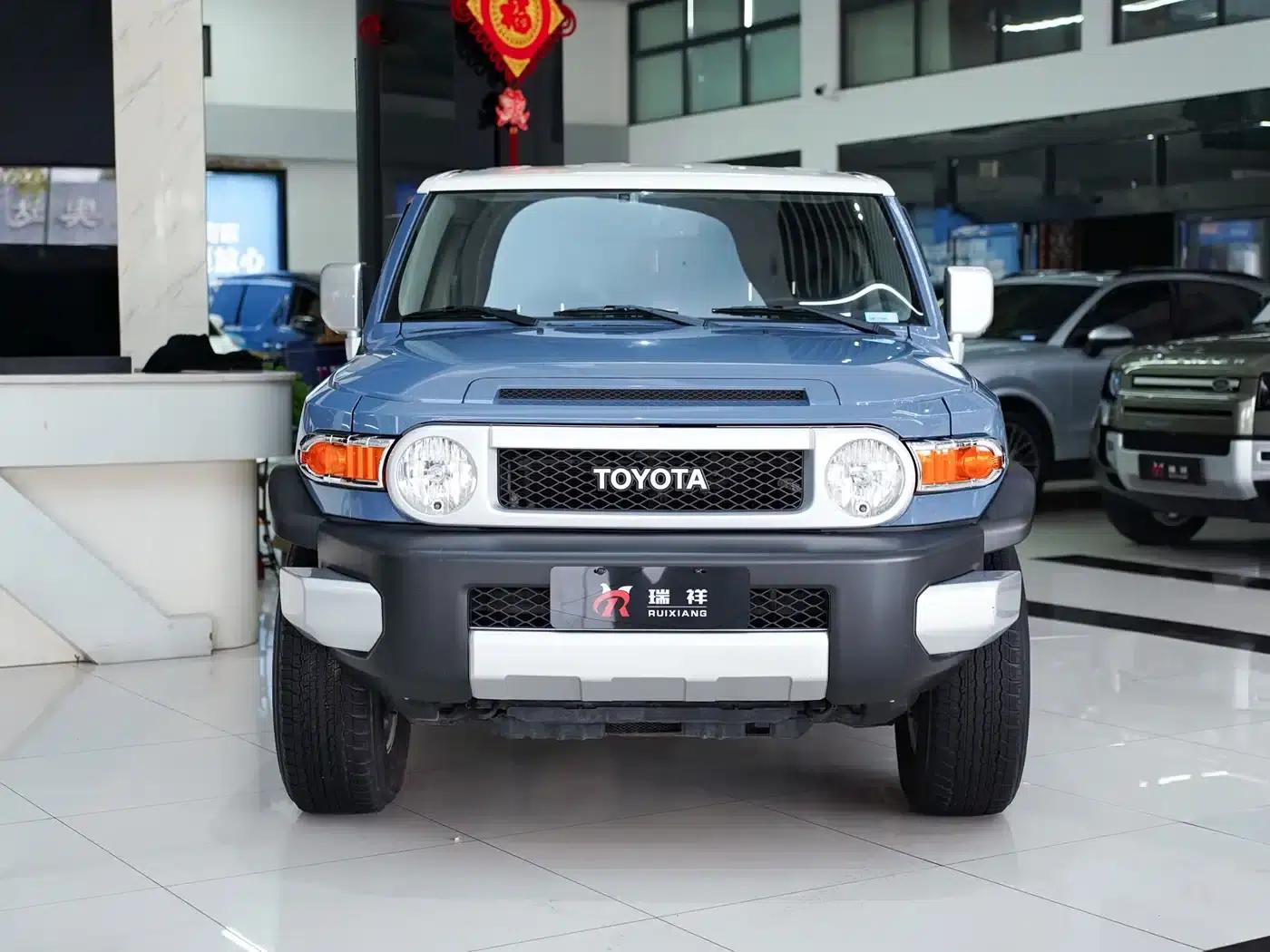 2016 FJ Cruiser 4.0L Automatic — миниатюра 2