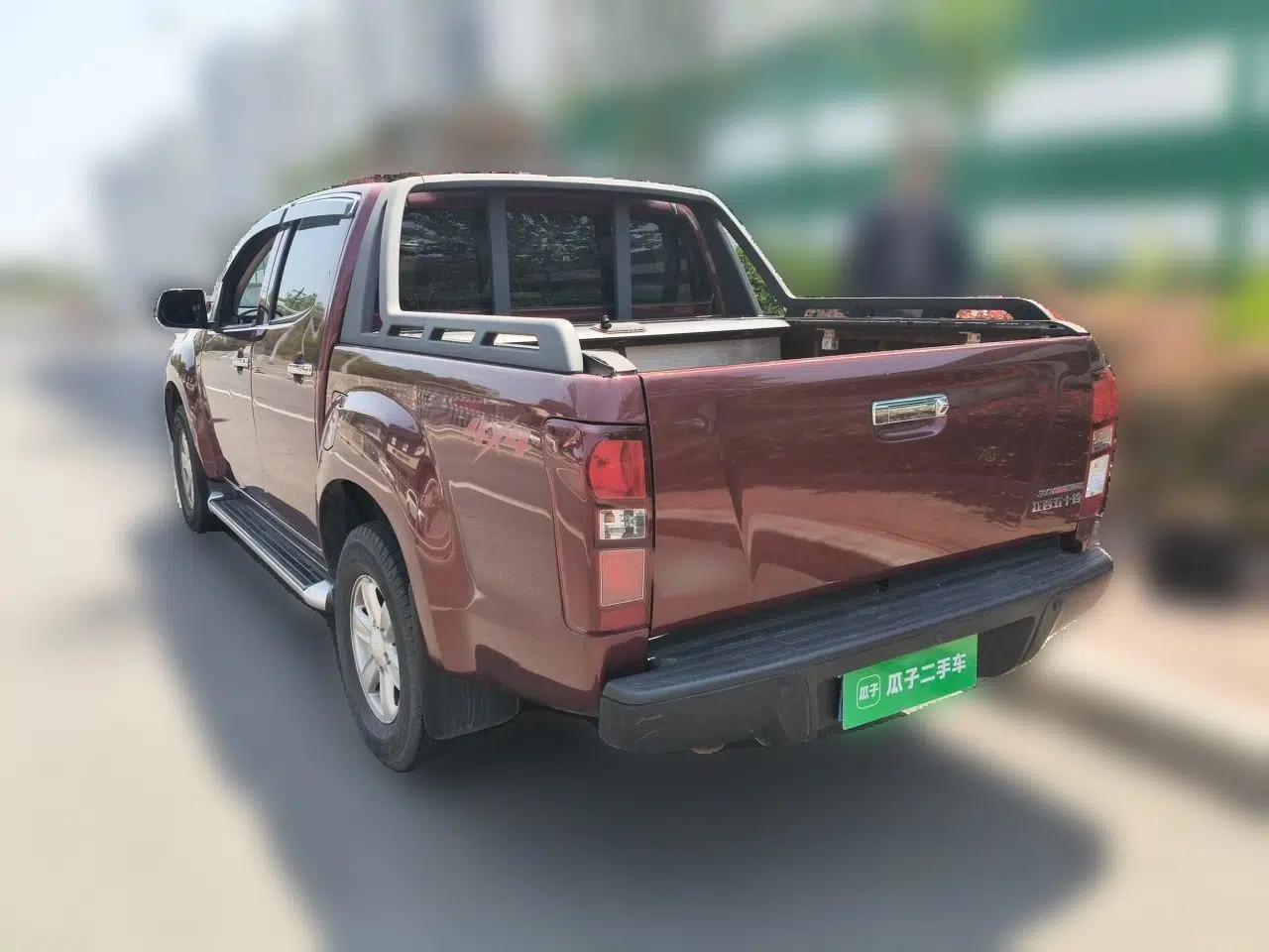 Isuzu D-MAX 2019 3.0T Four-Wheel Drive Automatic Elite Version 4JJ1-TC HI — миниатюра 4