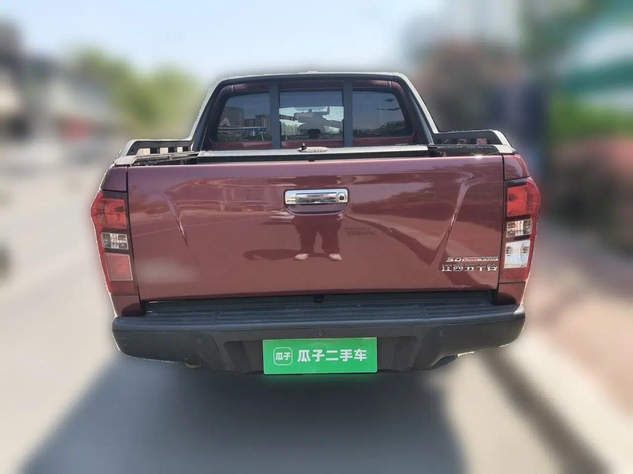 Isuzu D-MAX 2019 3.0T Four-Wheel Drive Automatic Elite Version 4JJ1-TC HI — миниатюра 5
