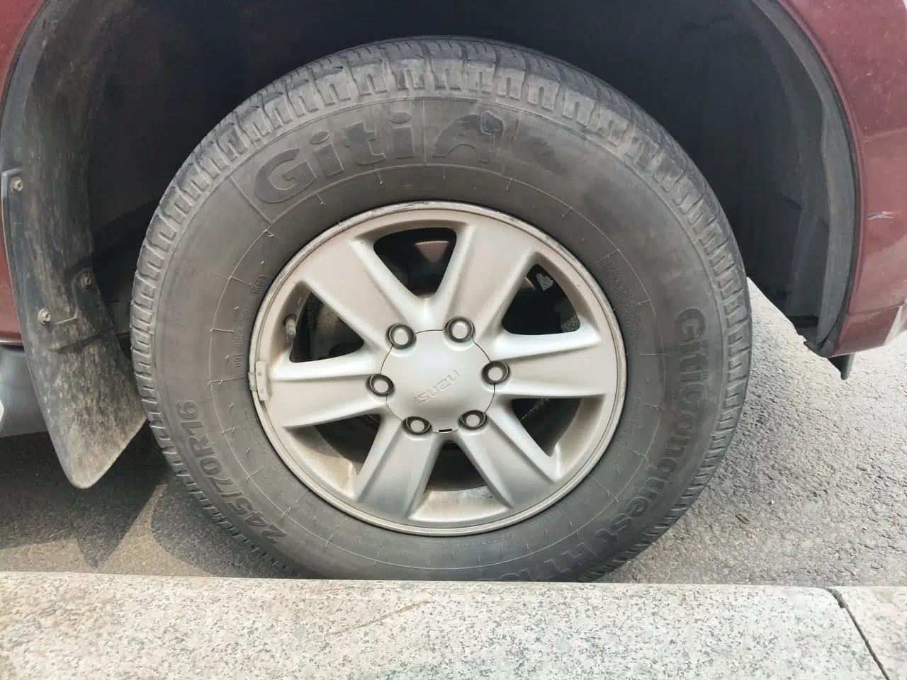 Isuzu D-MAX 2019 3.0T Four-Wheel Drive Automatic Elite Version 4JJ1-TC HI — миниатюра 8