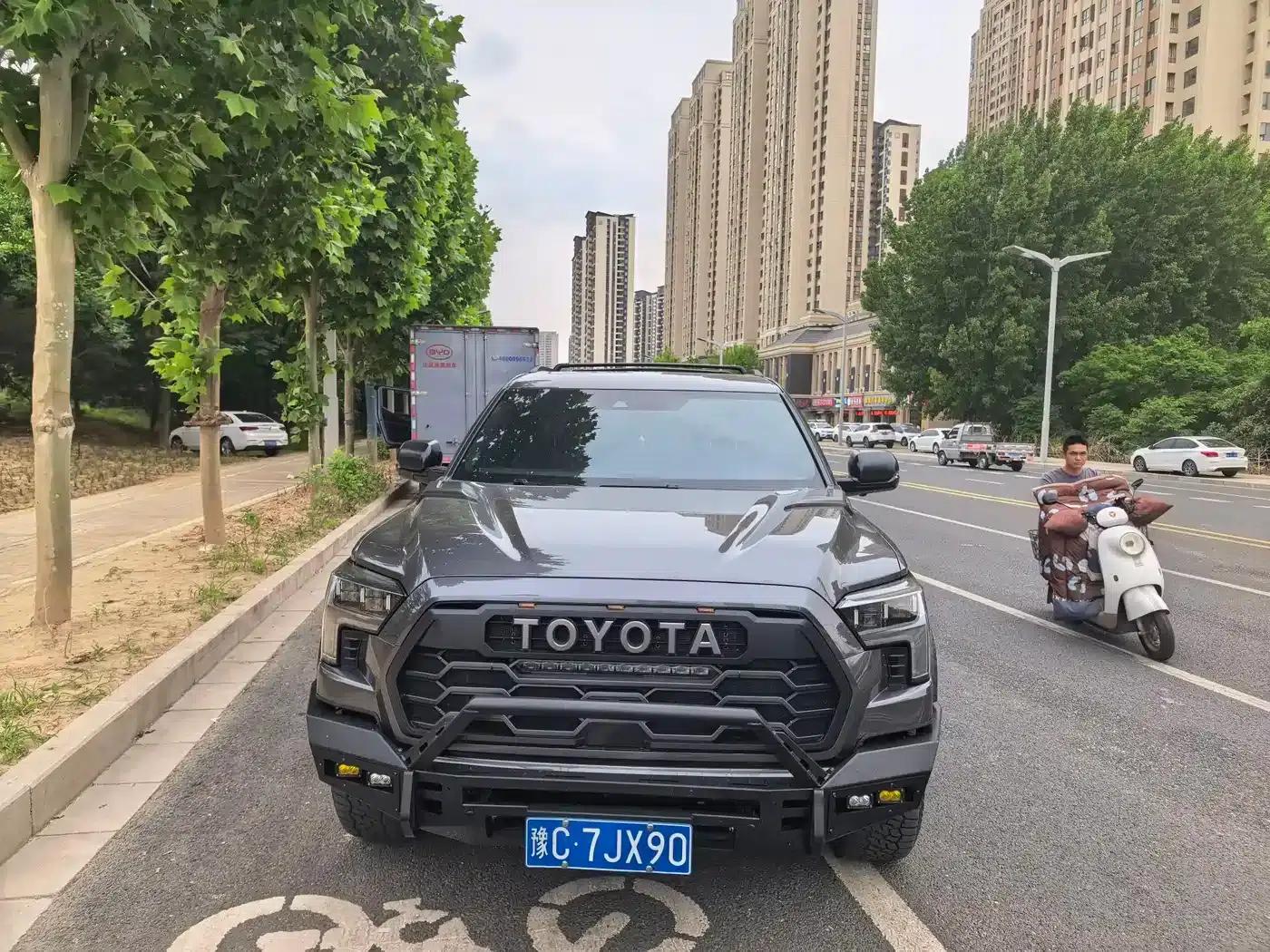 2024 Sequoia 4.7L Automatic — миниатюра 2