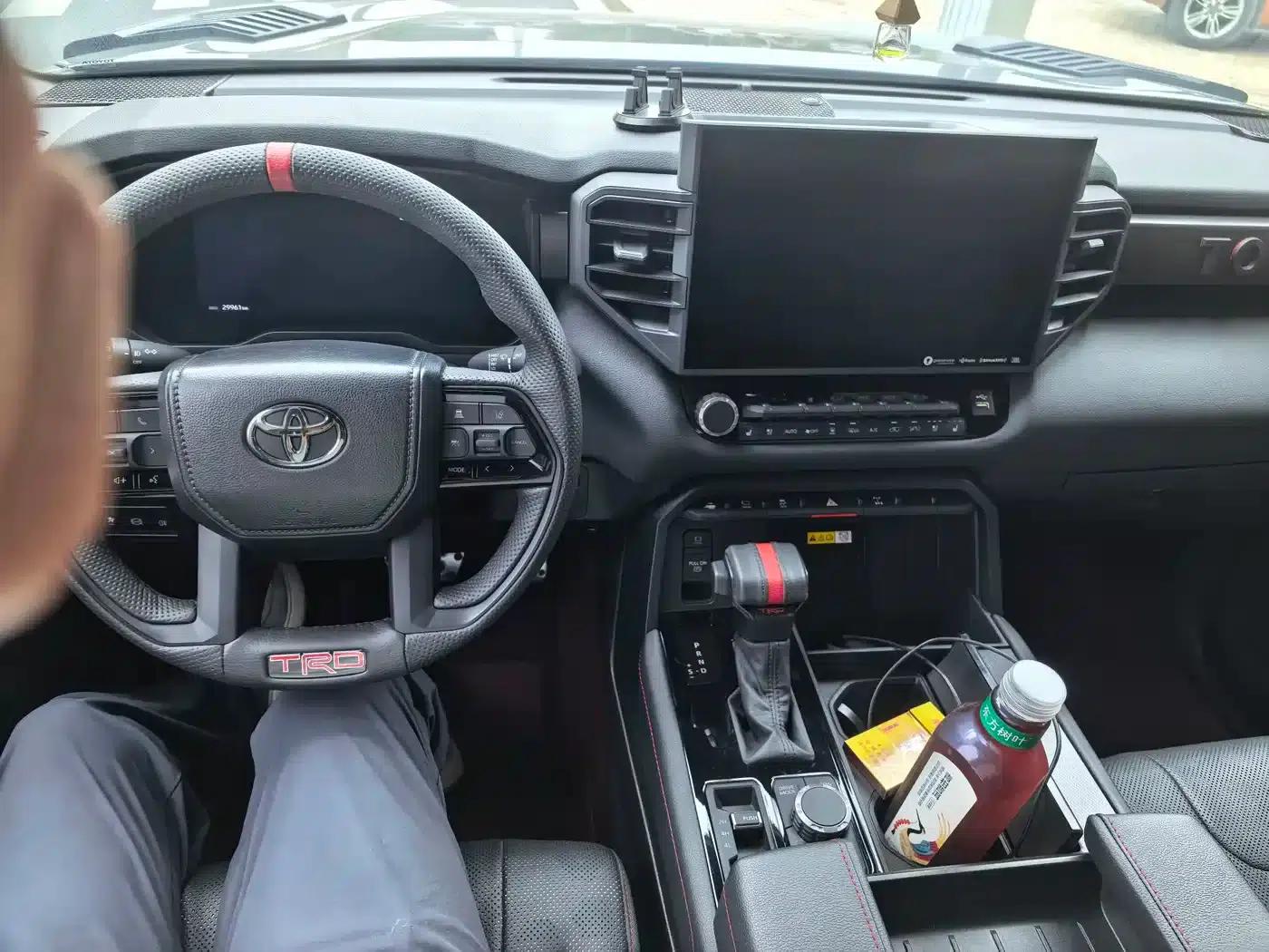 2024 Sequoia 4.7L Automatic — миниатюра 7