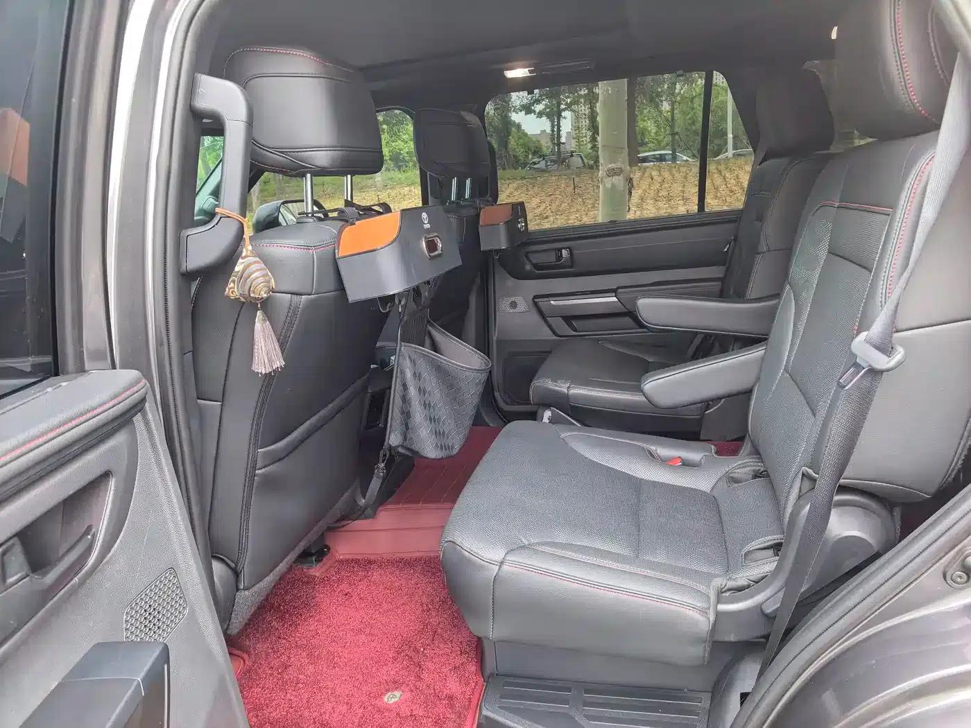 2024 Sequoia 4.7L Automatic — миниатюра 9