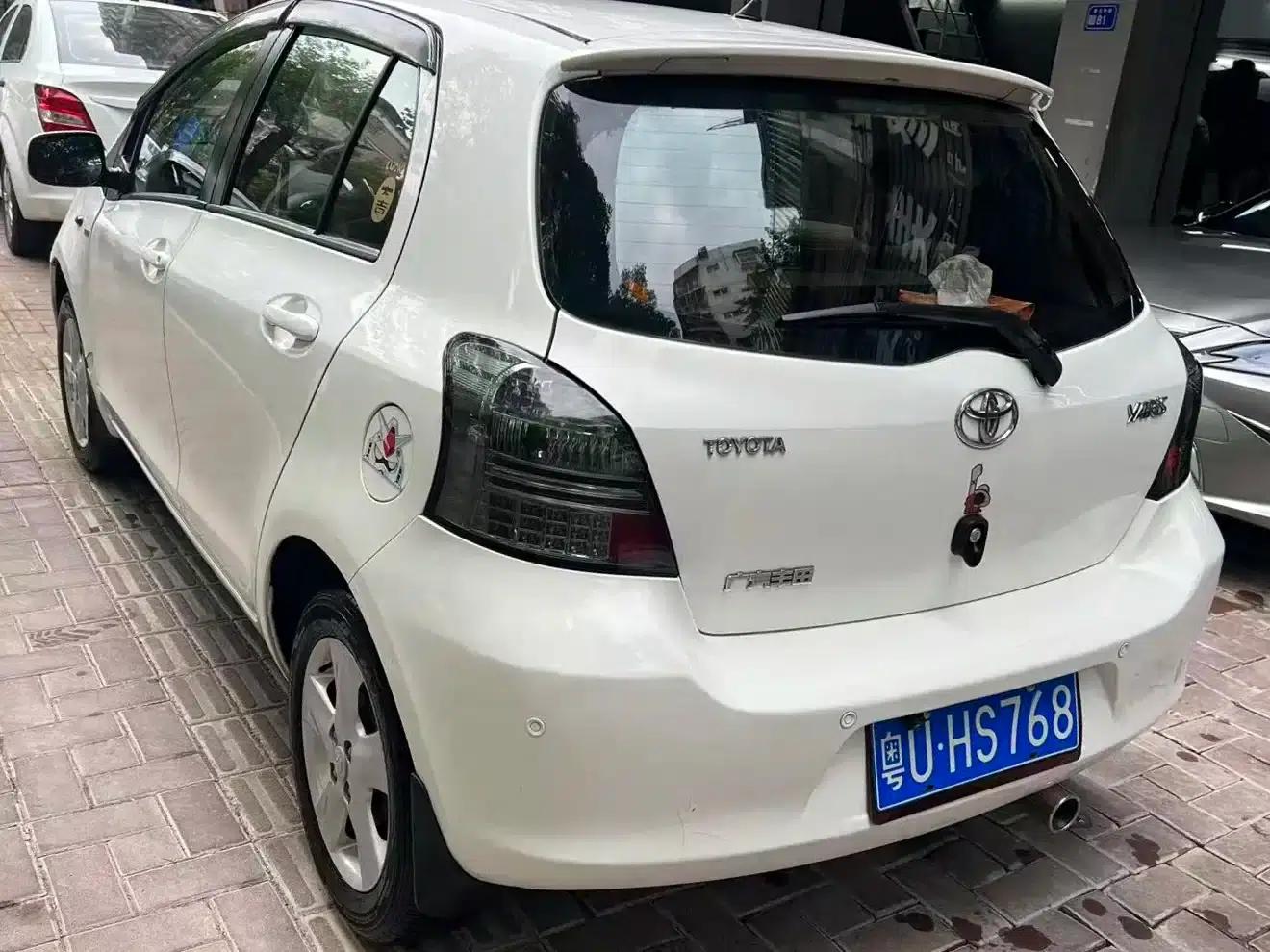 2011 Toyota Yaris 1.6E Automatic Dynamic Edition — миниатюра 7