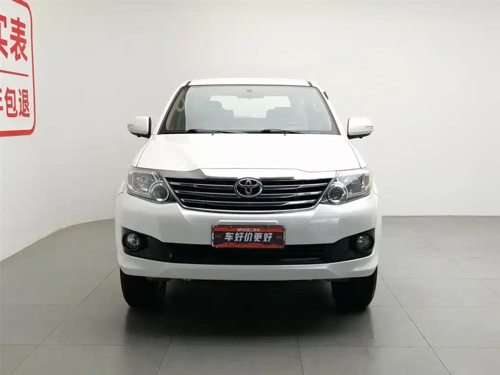 Fortuner 2014 2.7L Automatic — миниатюра 2